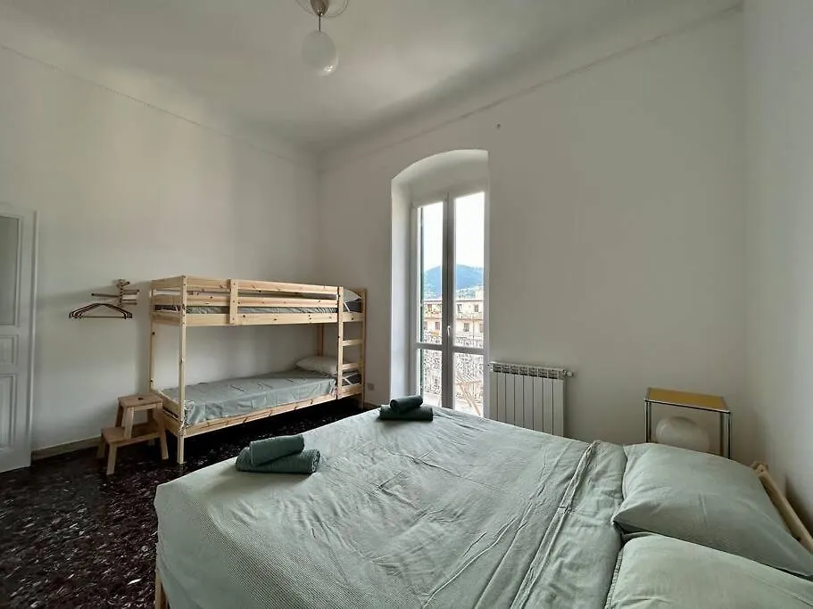 Fancy Apartment Bright With City And Mountain View On An Ancient Staircase 5 Mins To The Station With 2 Balcony With Amazing City View لا سبيتسْيا إيطاليا
