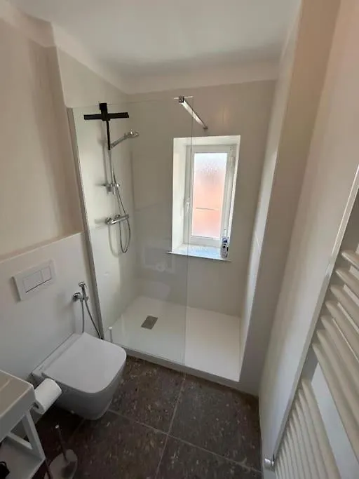 Fancy Apartment Bright With City And Mountain View On An Ancient Staircase 5 Mins To The Station With 2 Balcony With Amazing City View لا سبيتسْيا