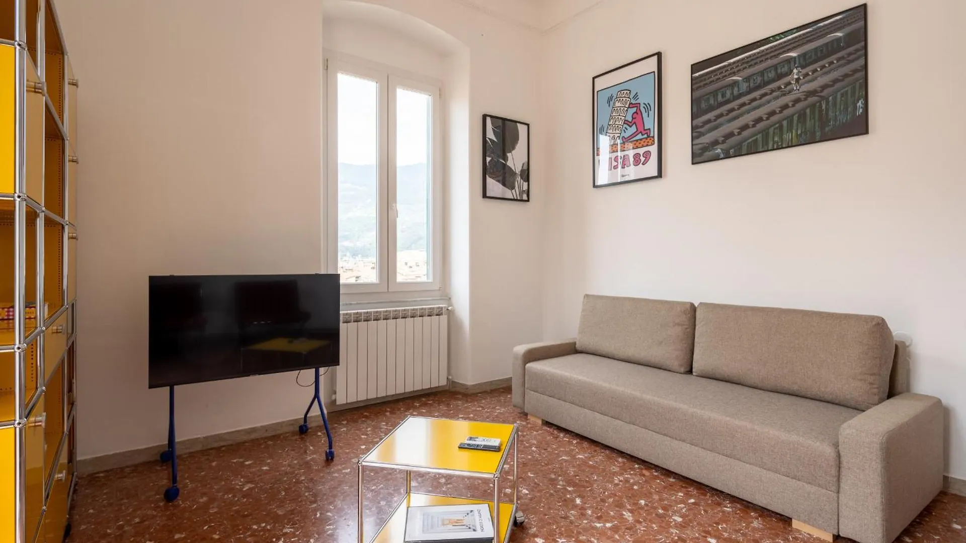 Fancy Apartment Bright With City And Mountain View On An Ancient Staircase 5 Mins To The Station With 2 Balcony With Amazing City View لا سبيتسْيا
