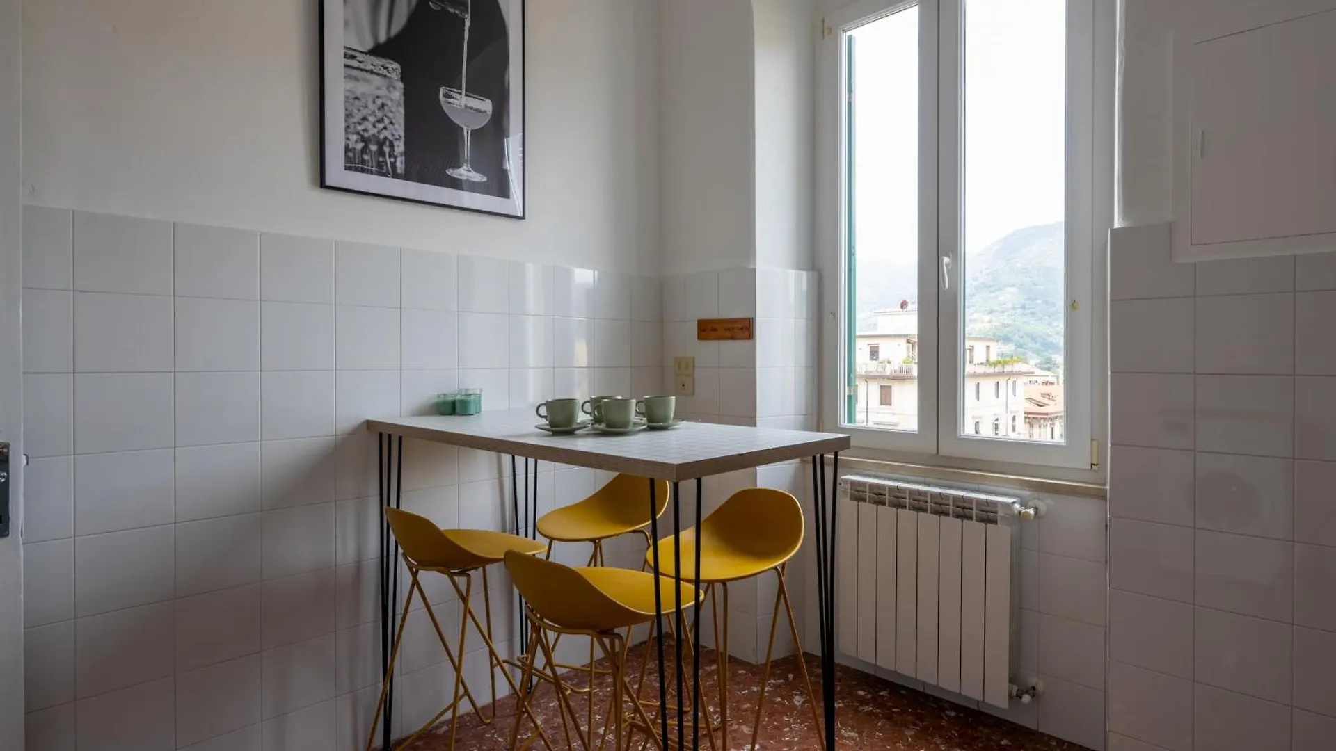 Fancy Apartment Bright With City And Mountain View On An Ancient Staircase 5 Mins To The Station With 2 Balcony With Amazing City View لا سبيتسْيا