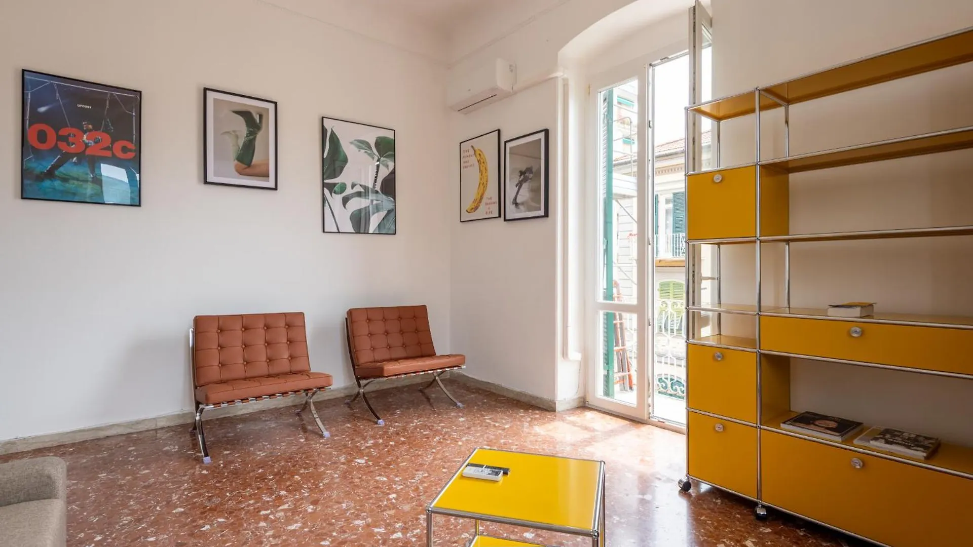 Fancy Apartment Bright With City And Mountain View On An Ancient Staircase 5 Mins To The Station With 2 Balcony With Amazing City View لا سبيتسْيا